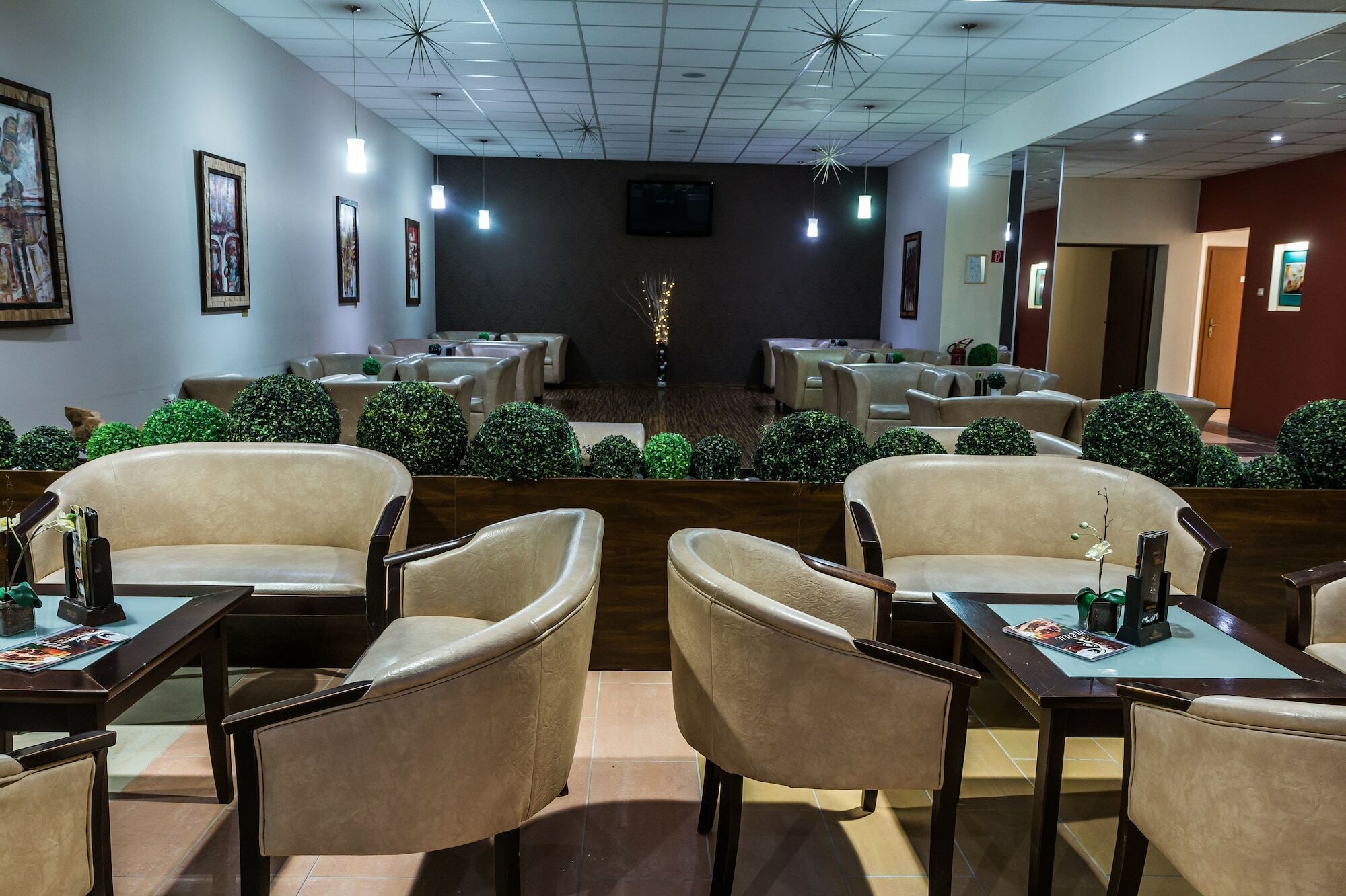 Hotel Dixon So Vstupom Do Bazena A Virivky Zdarma - Free Entrance To Pool And Jacuzzi Included Банська Бистриця Екстер'єр фото